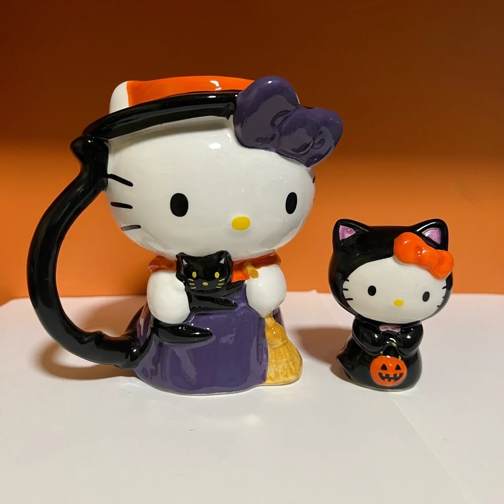 Hello Kitty Halloween Mug
and Figurine Set - Picture 1 of 8